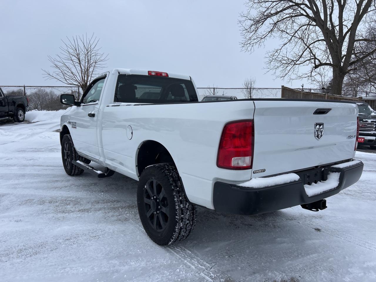 2015 RAM 2500 ST, HEAVY DUTY, 4X4, CLEAN CARFAX, LONG BOX! - Photo #8