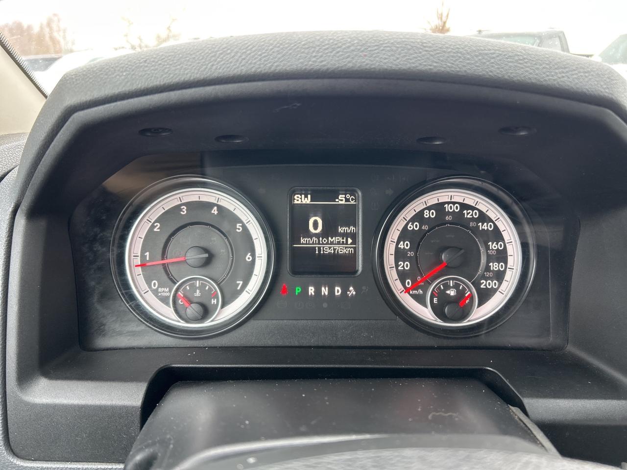 2015 RAM 2500 ST, HEAVY DUTY, 4X4, CLEAN CARFAX, LONG BOX! - Photo #18