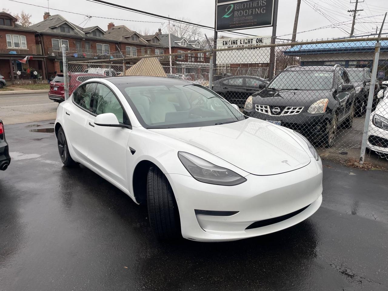 2021 Tesla Model 3 Standard Range Plus *WHITE INTERIOR, HEATED SEATS* Photo