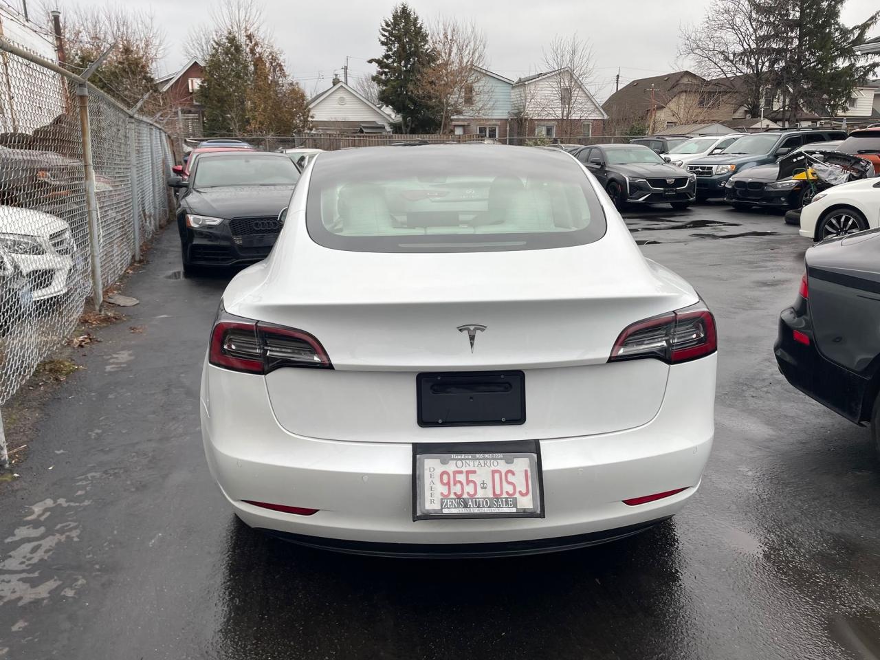2021 Tesla Model 3 Standard Range Plus *WHITE INTERIOR, HEATED SEATS* Photo