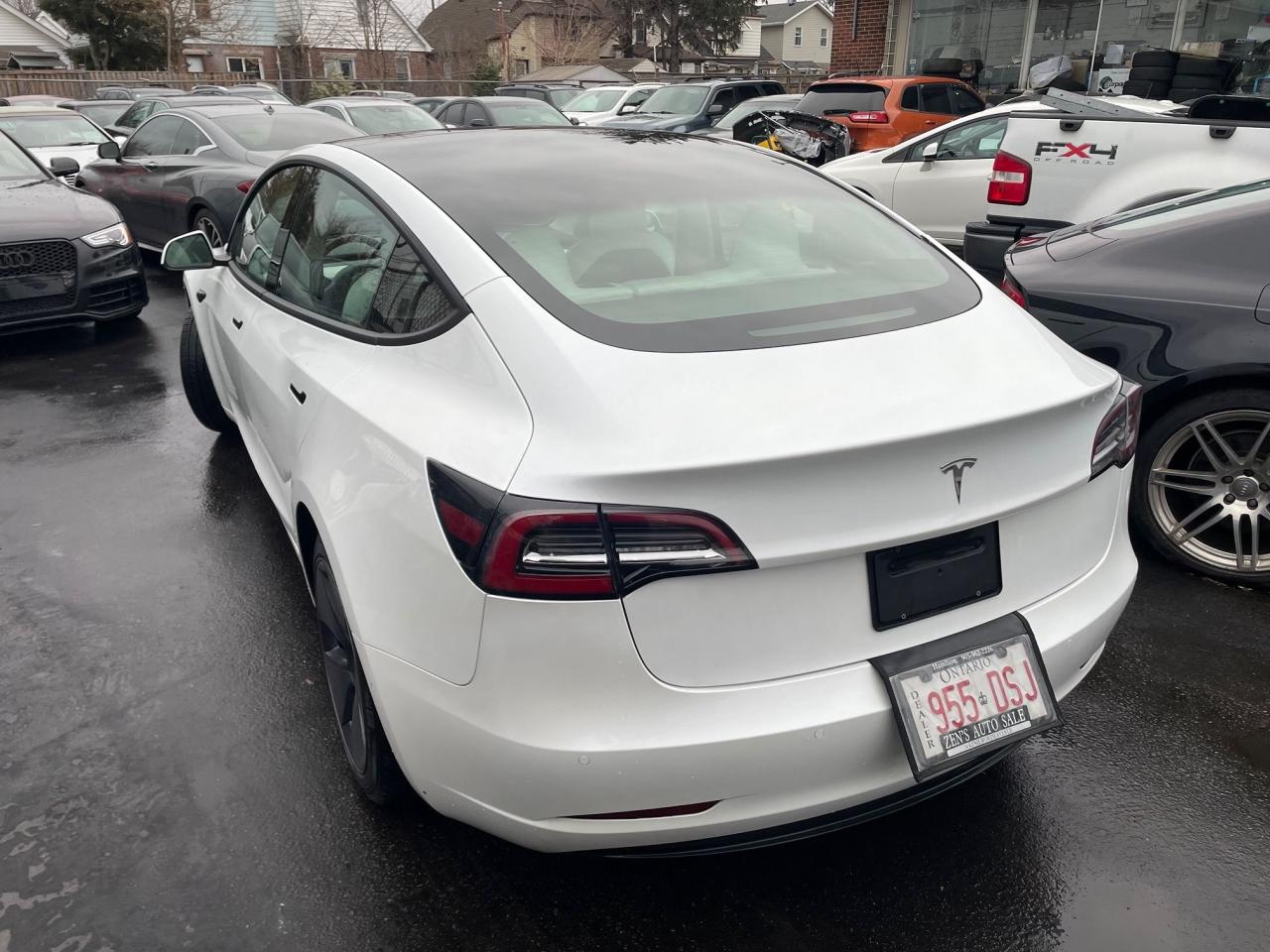 2021 Tesla Model 3 Standard Range Plus *WHITE INTERIOR, HEATED SEATS* Photo