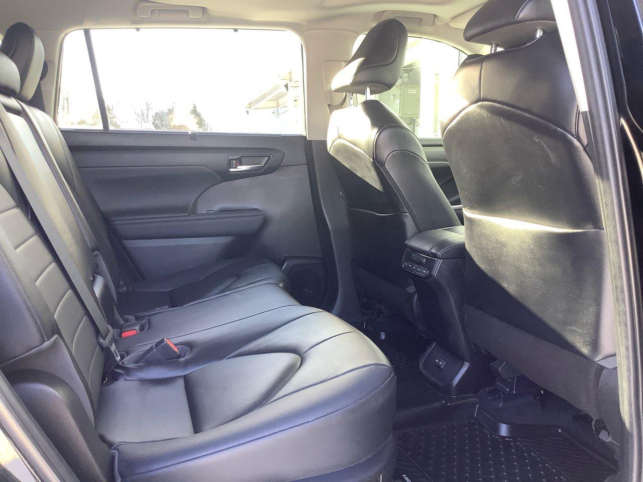 2023 Toyota Highlander  Photo4