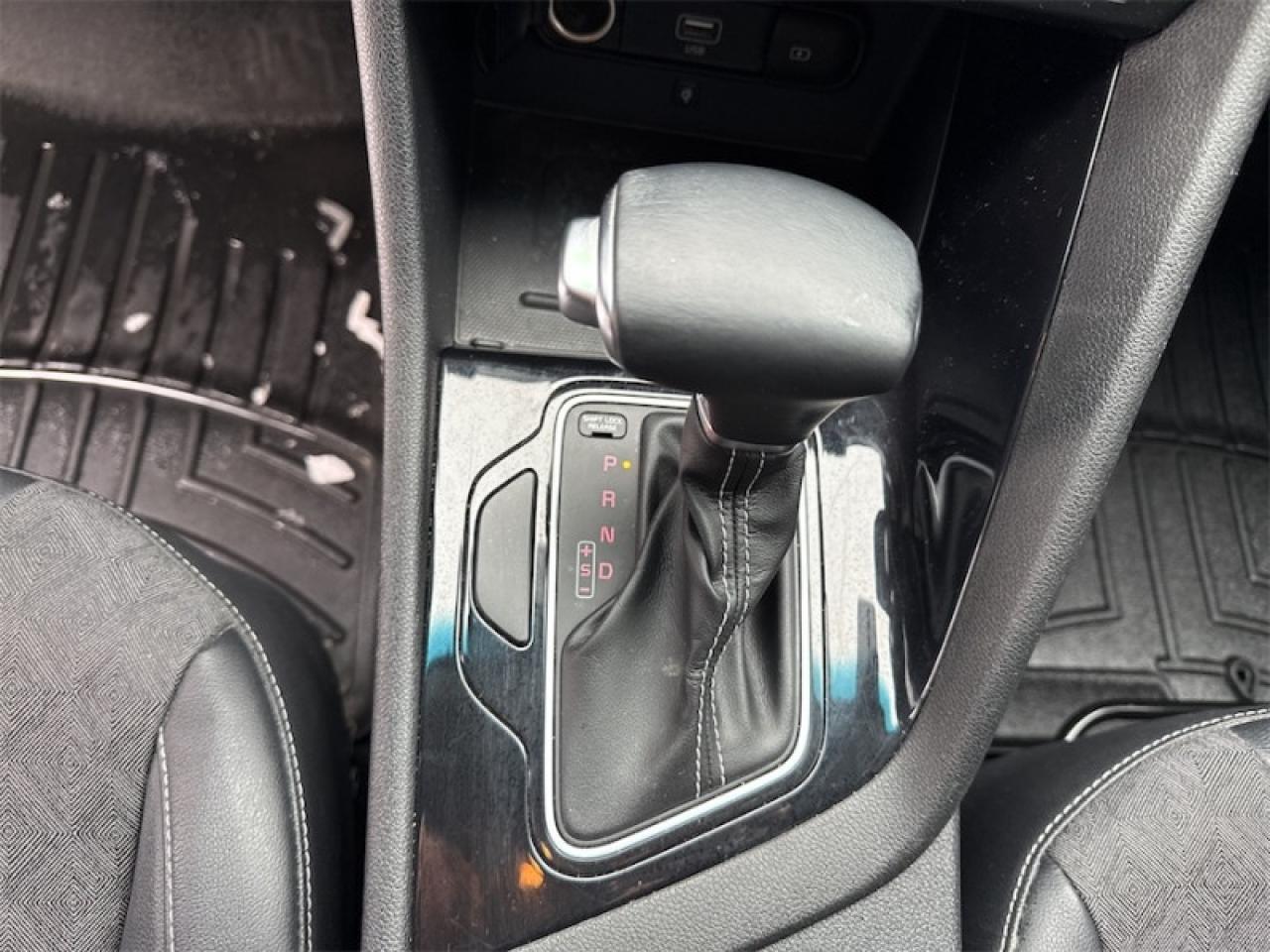 2020 Kia NIRO EX  Heated Seats - Low Mileage Photo