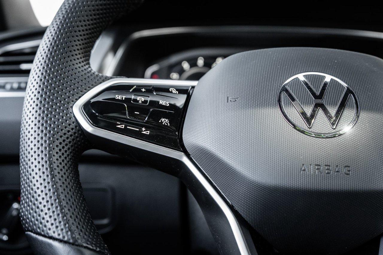 2022 Volkswagen Tiguan Highline R-line Photo