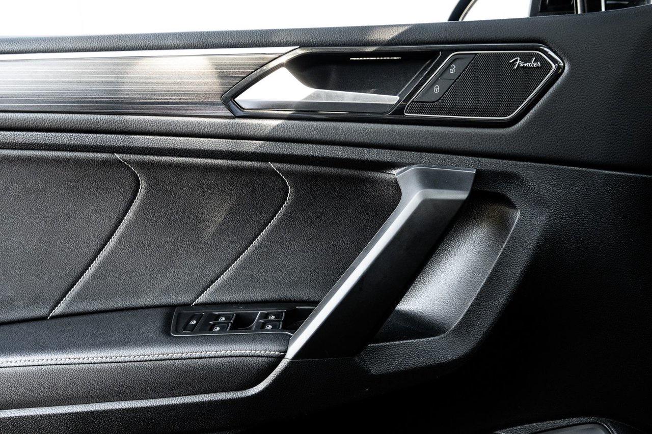 2022 Volkswagen Tiguan Highline R-line Photo