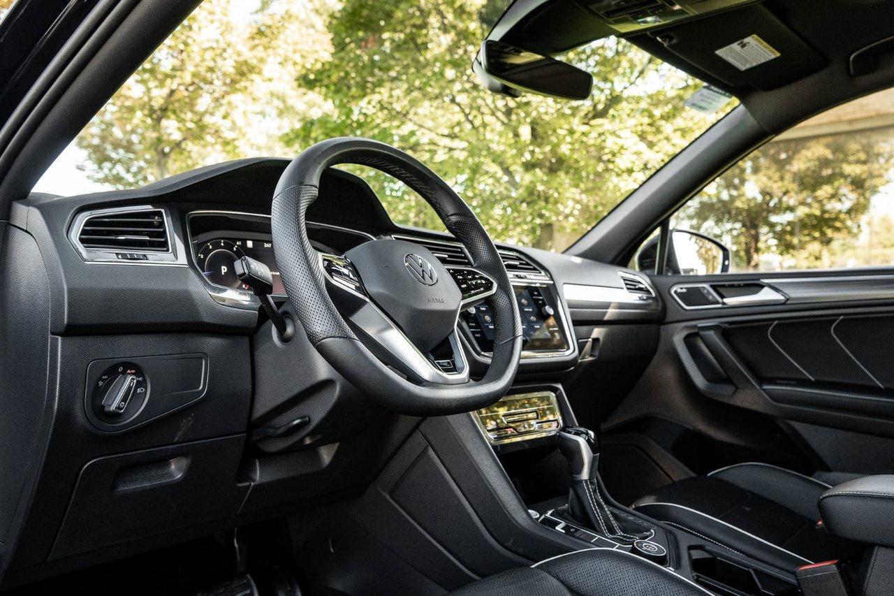 2022 Volkswagen Tiguan Highline R-line Photo