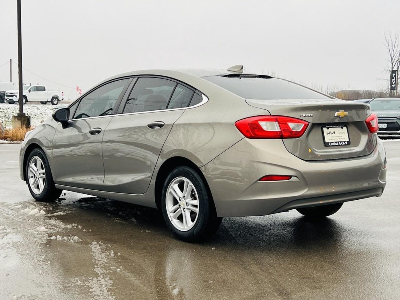 2017 Chevrolet Cruze LT Photo