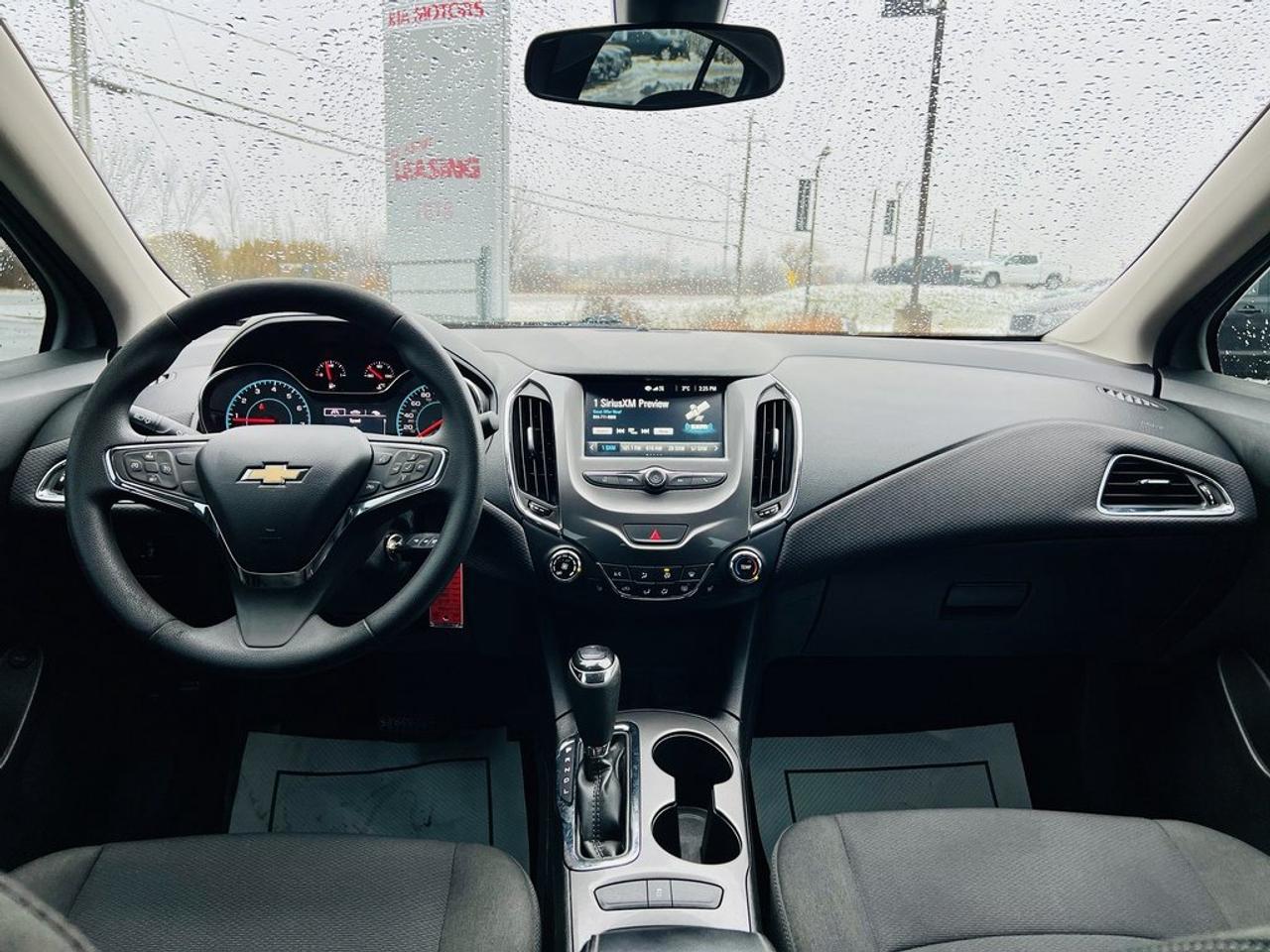 2017 Chevrolet Cruze LT Photo