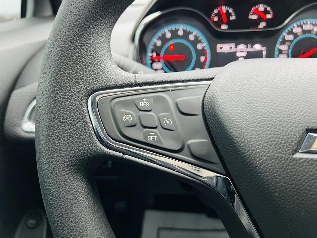 2017 Chevrolet Cruze LT Photo