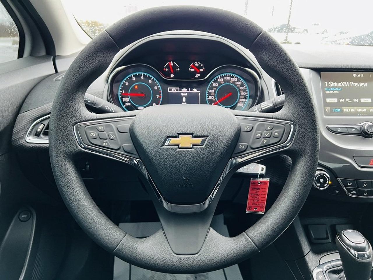 2017 Chevrolet Cruze LT Photo