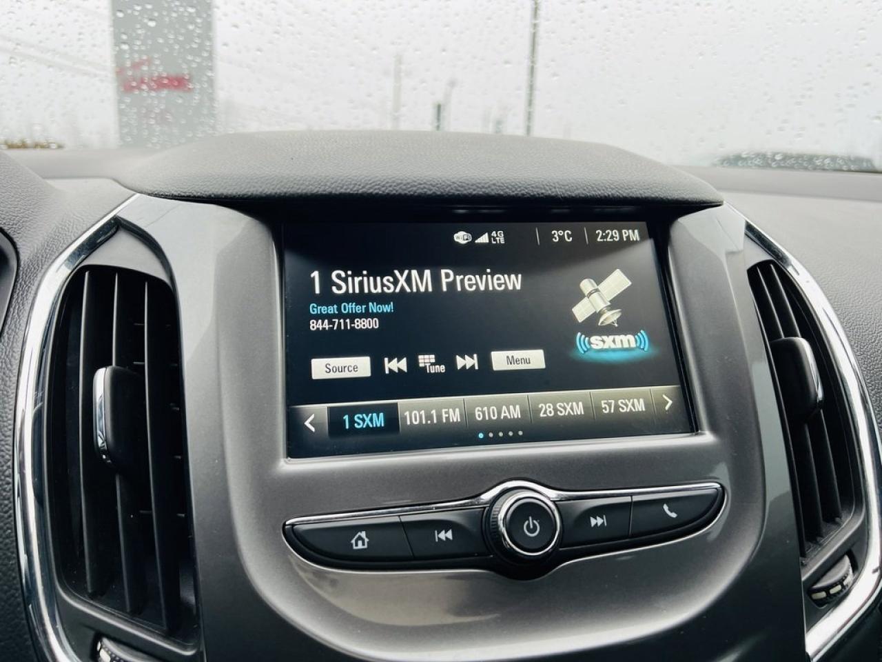 2017 Chevrolet Cruze LT Photo