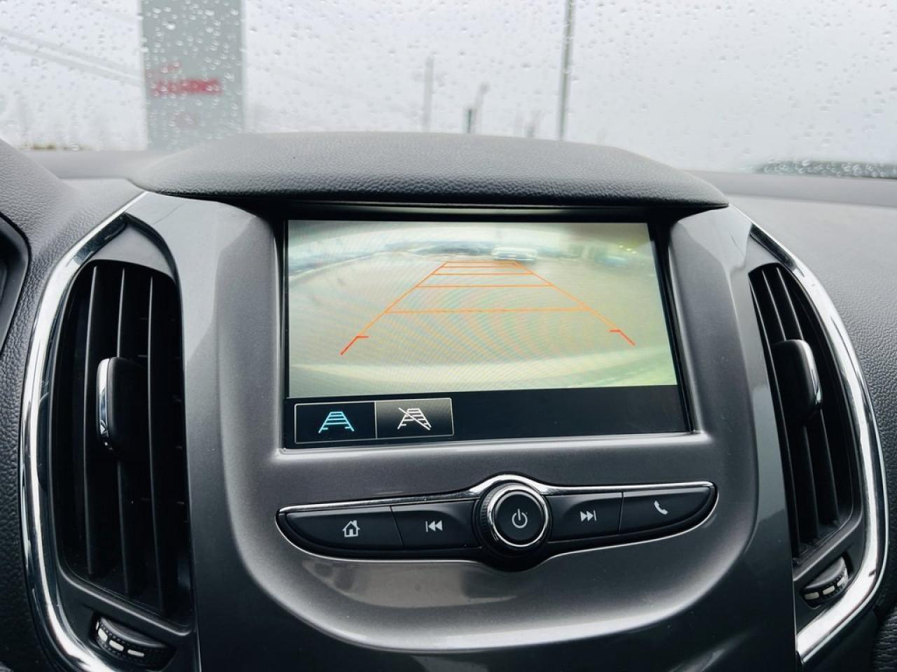 2017 Chevrolet Cruze LT Photo