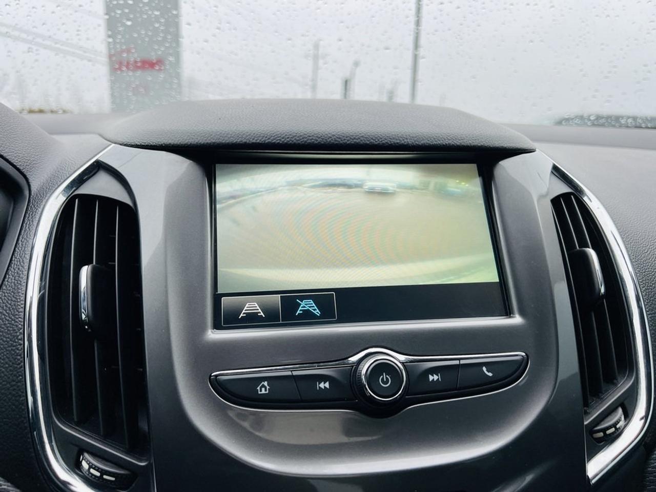 2017 Chevrolet Cruze LT Photo