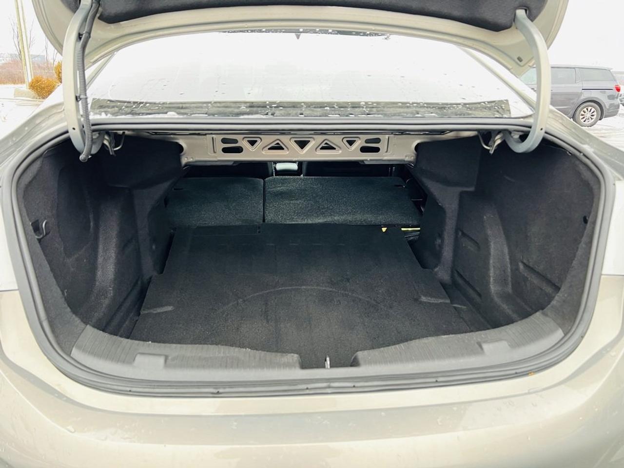 2017 Chevrolet Cruze LT Photo