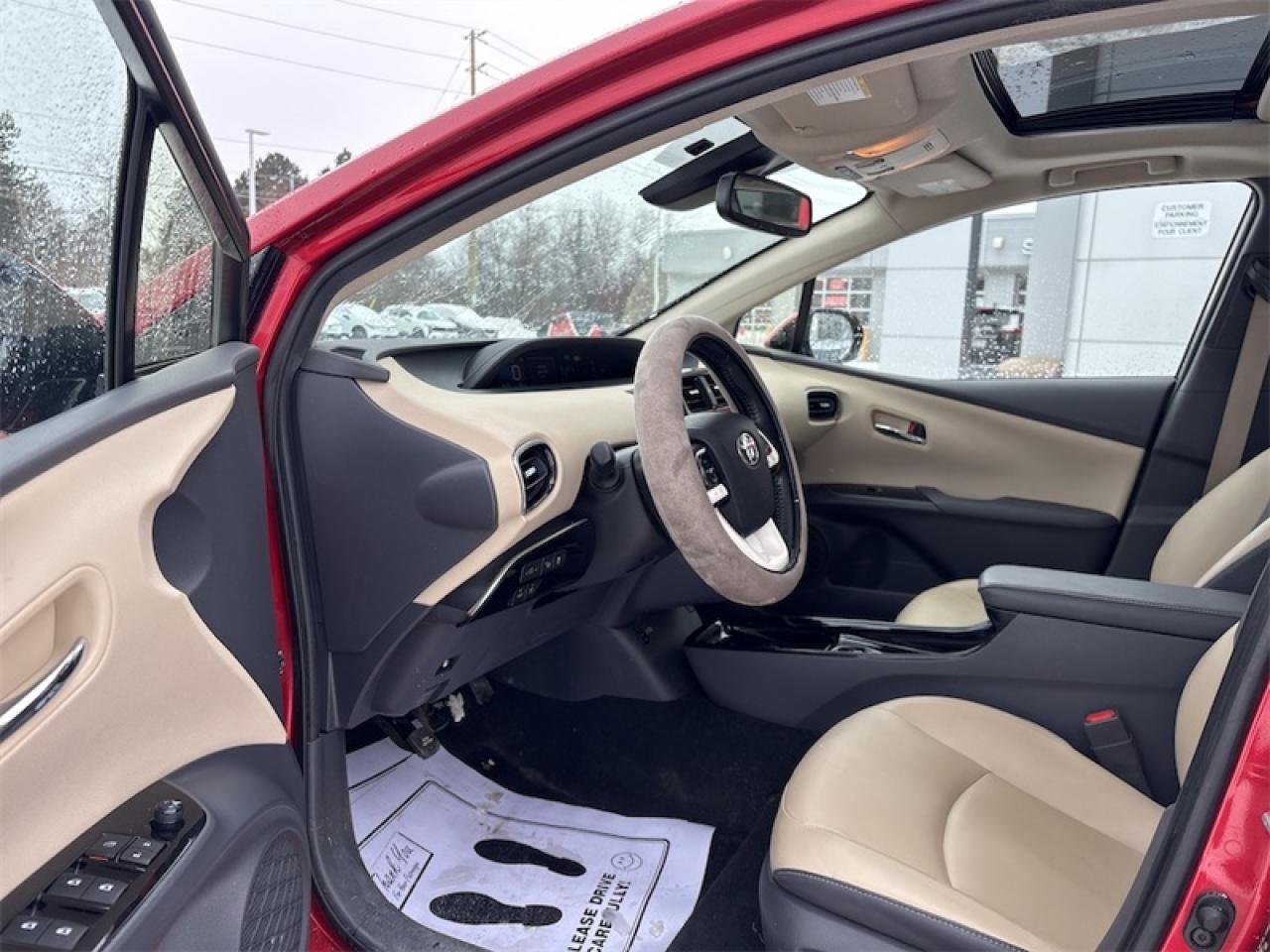 2017 Toyota Prius 4DR SDN AT  - Low Mileage Photo