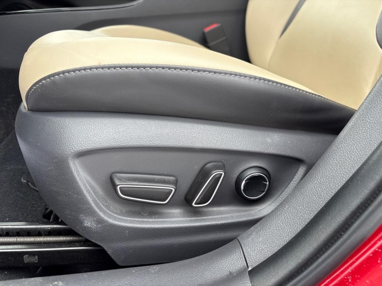 2017 Toyota Prius 4DR SDN AT  - Low Mileage Photo