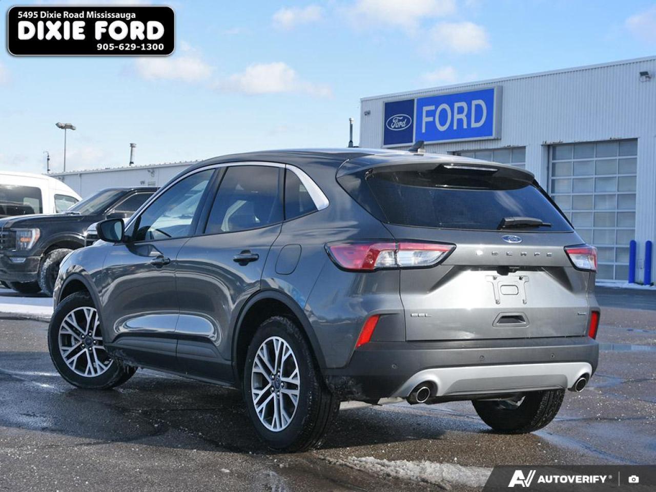 2022 Ford Escape SEL Hybrid Photo