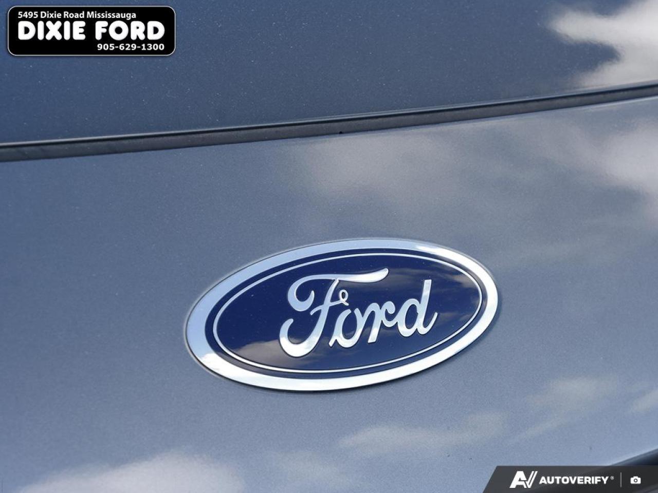 2022 Ford Escape SEL Hybrid Photo