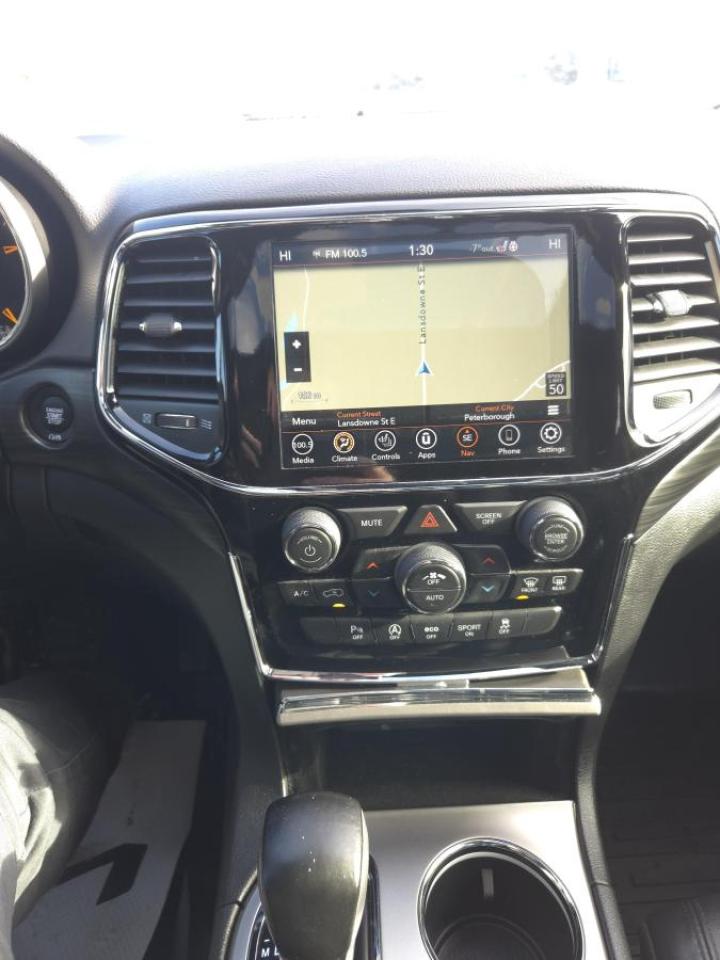 2020 Jeep Grand Cherokee Laredo Photo