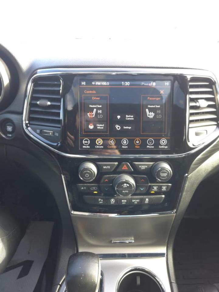 2020 Jeep Grand Cherokee Laredo Photo