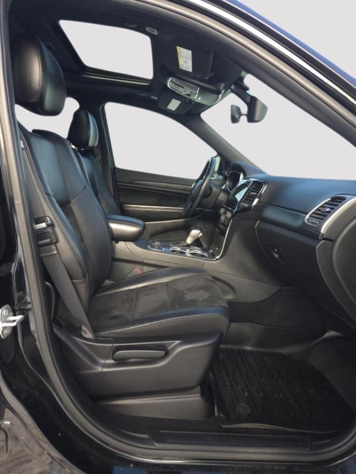 2020 Jeep Grand Cherokee Laredo Photo