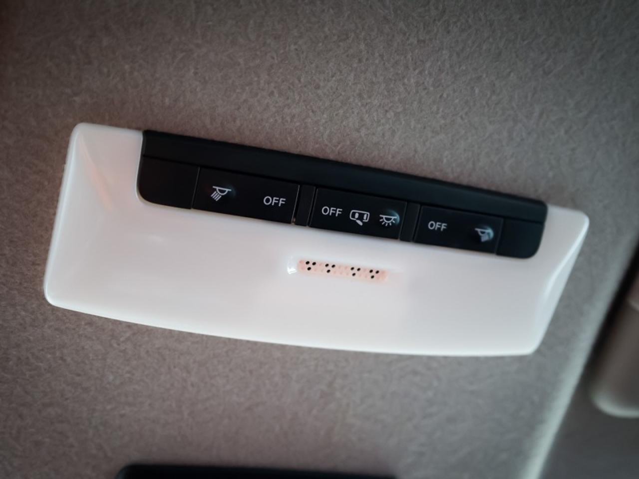 2024 Nissan Kicks SR  - Heated Seats -  Remote Start Photo