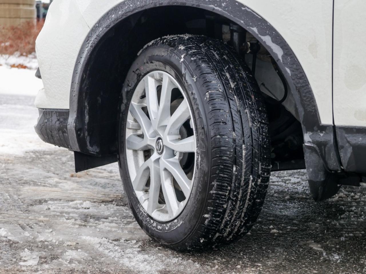 2023 Nissan Qashqai S  - Heated Seats -  Apple CarPlay - $171 B/W Photo