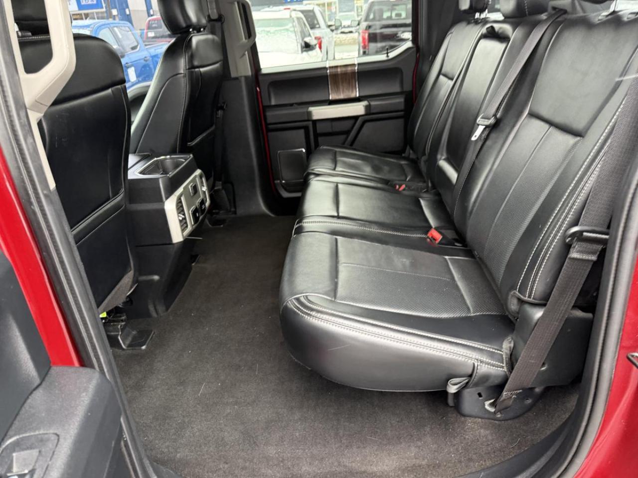 2019 Ford F-150 Lariat 4WD SuperCrew 5.5' Box Photo