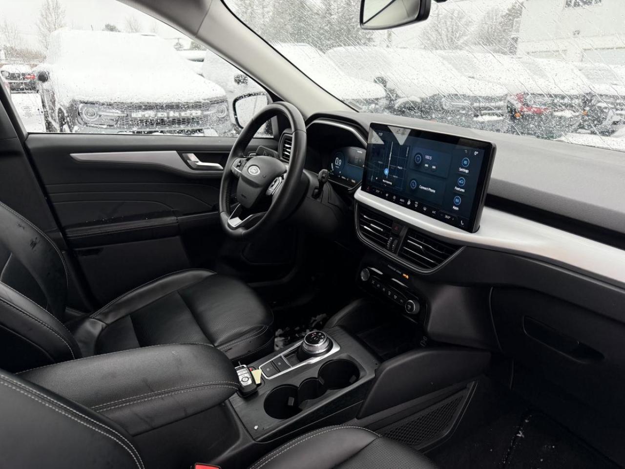 2023 Ford Escape Platinum Photo