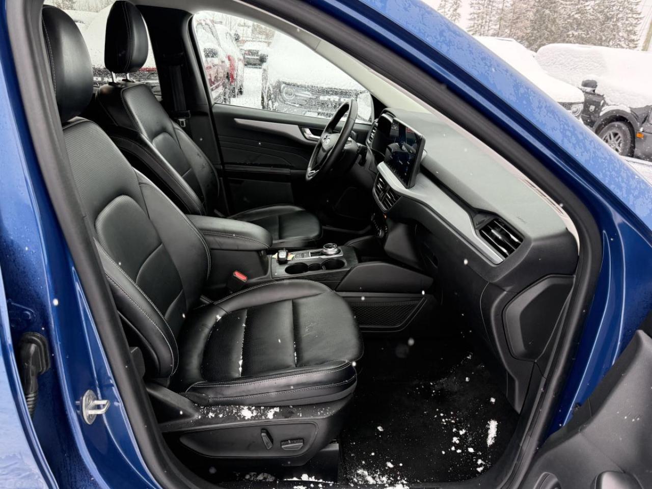 2023 Ford Escape Platinum Photo