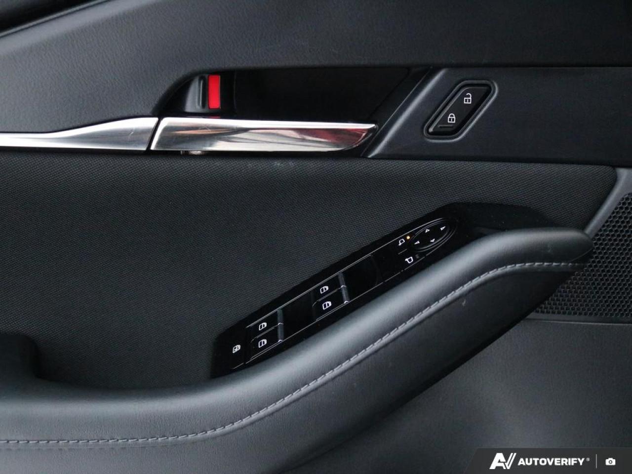 2022 Mazda CX-30 GS Photo