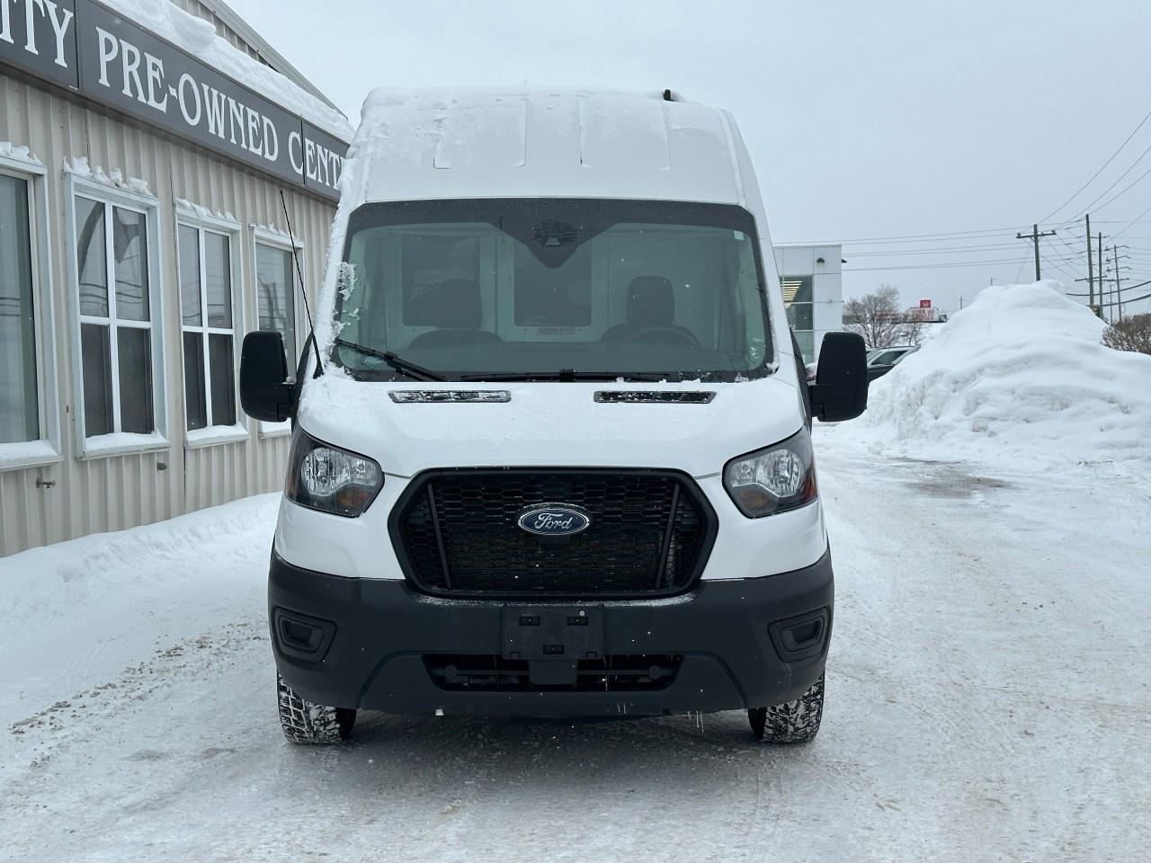 2022 Ford Transit Cargo Van T-250 148" Hi Rf 9070 GVWR RWD Photo