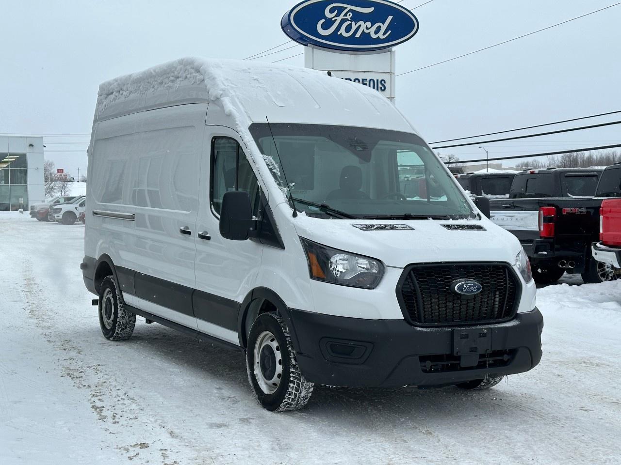 2022 Ford Transit Cargo Van T-250 148" Hi Rf 9070 GVWR RWD Photo3