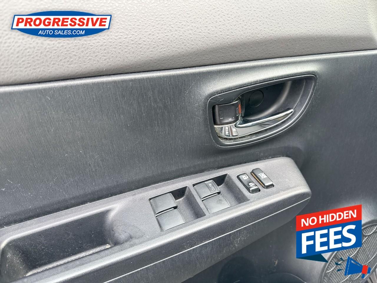 2014 Toyota Yaris LE Photo