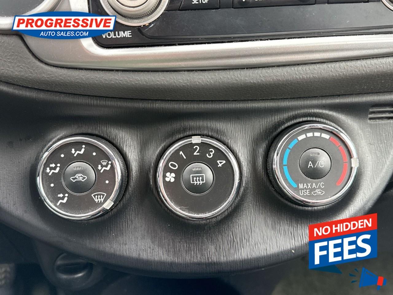 2014 Toyota Yaris LE Photo