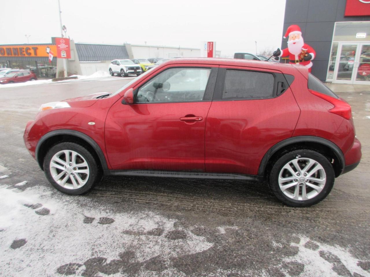 2013 Nissan Juke SV Photo
