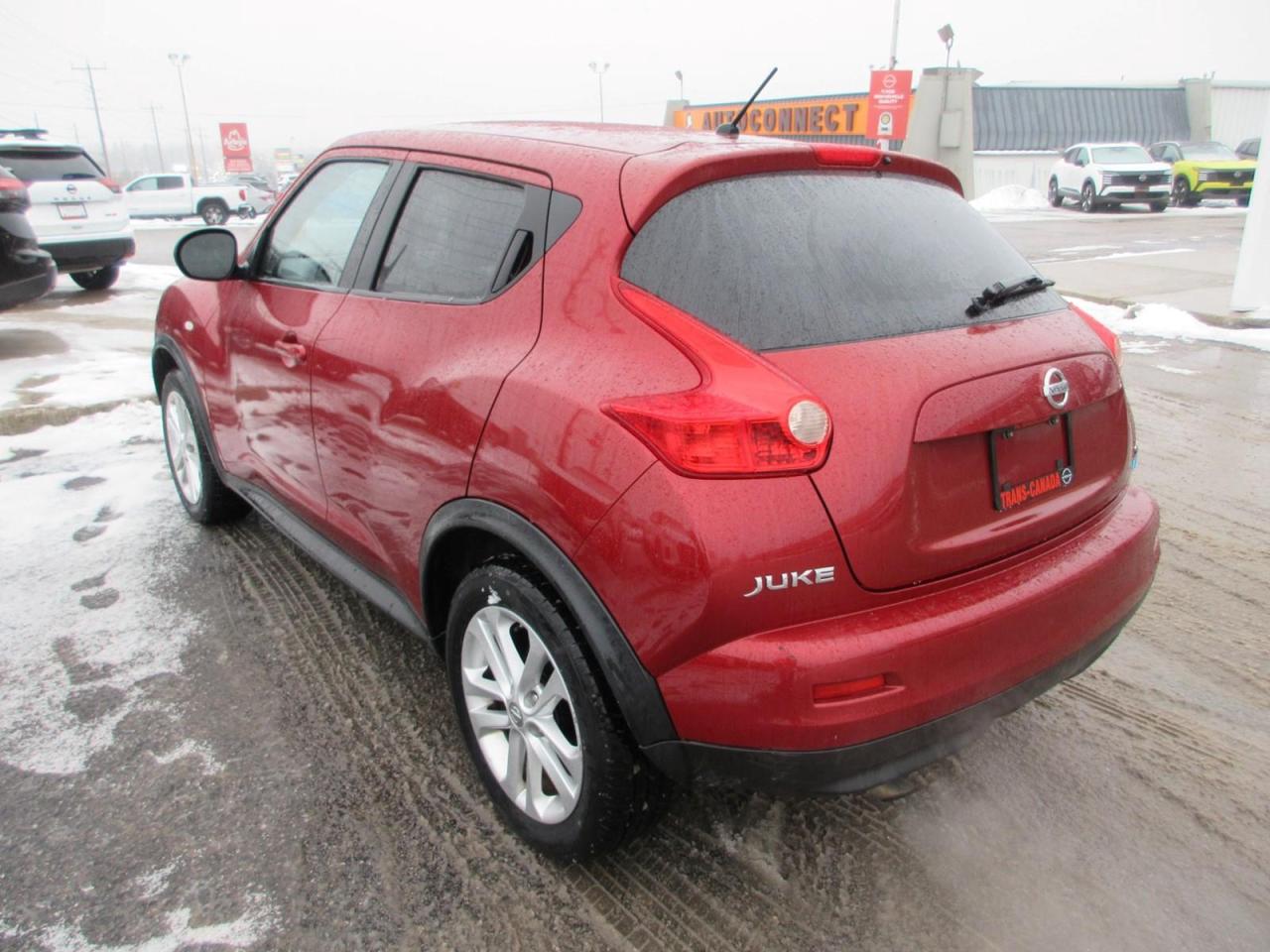 2013 Nissan Juke SV Photo