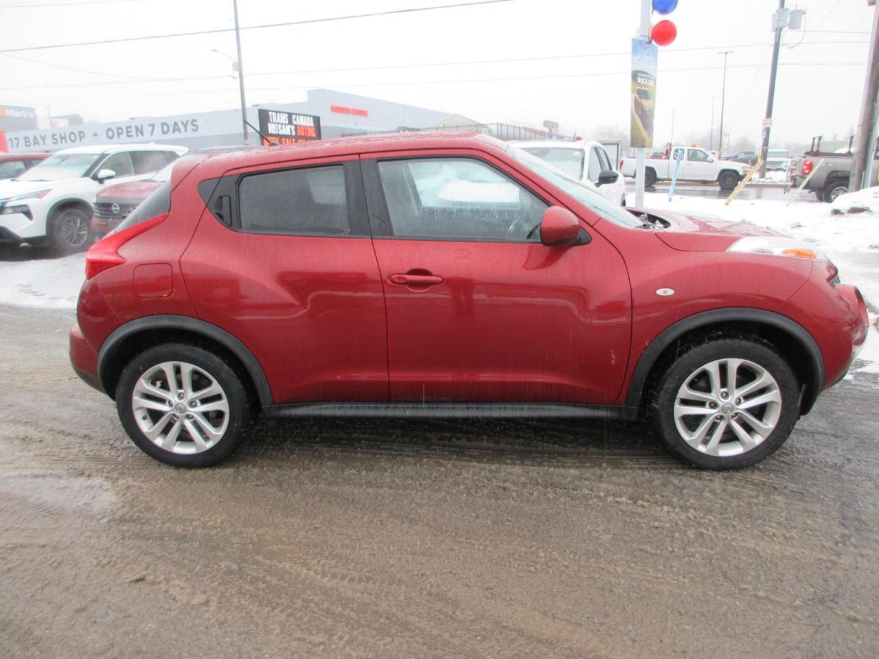 2013 Nissan Juke SV Photo