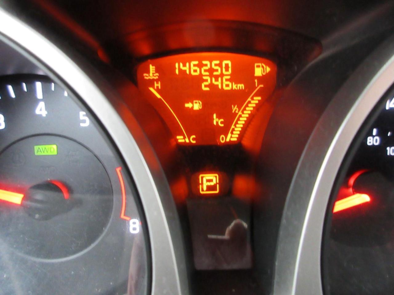 2013 Nissan Juke SV Photo