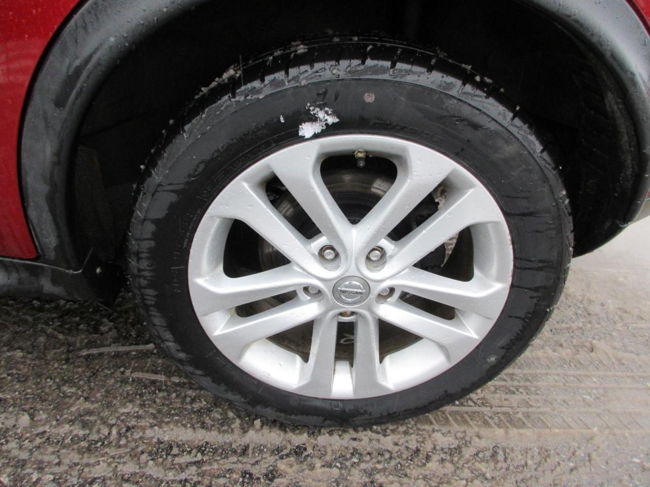 2013 Nissan Juke SV Photo