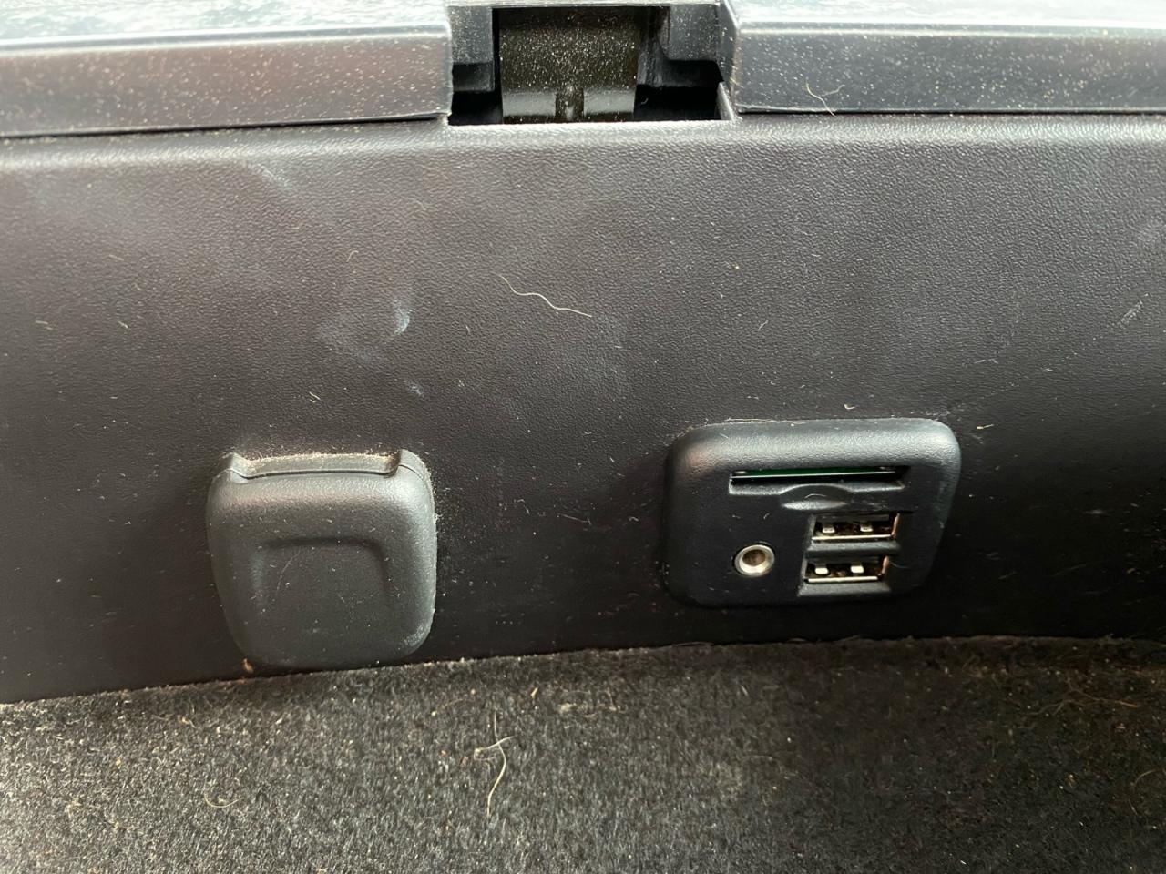 2016 GMC Sierra 1500 8' Box | Low Kms | Commercial Leasing Available Photo