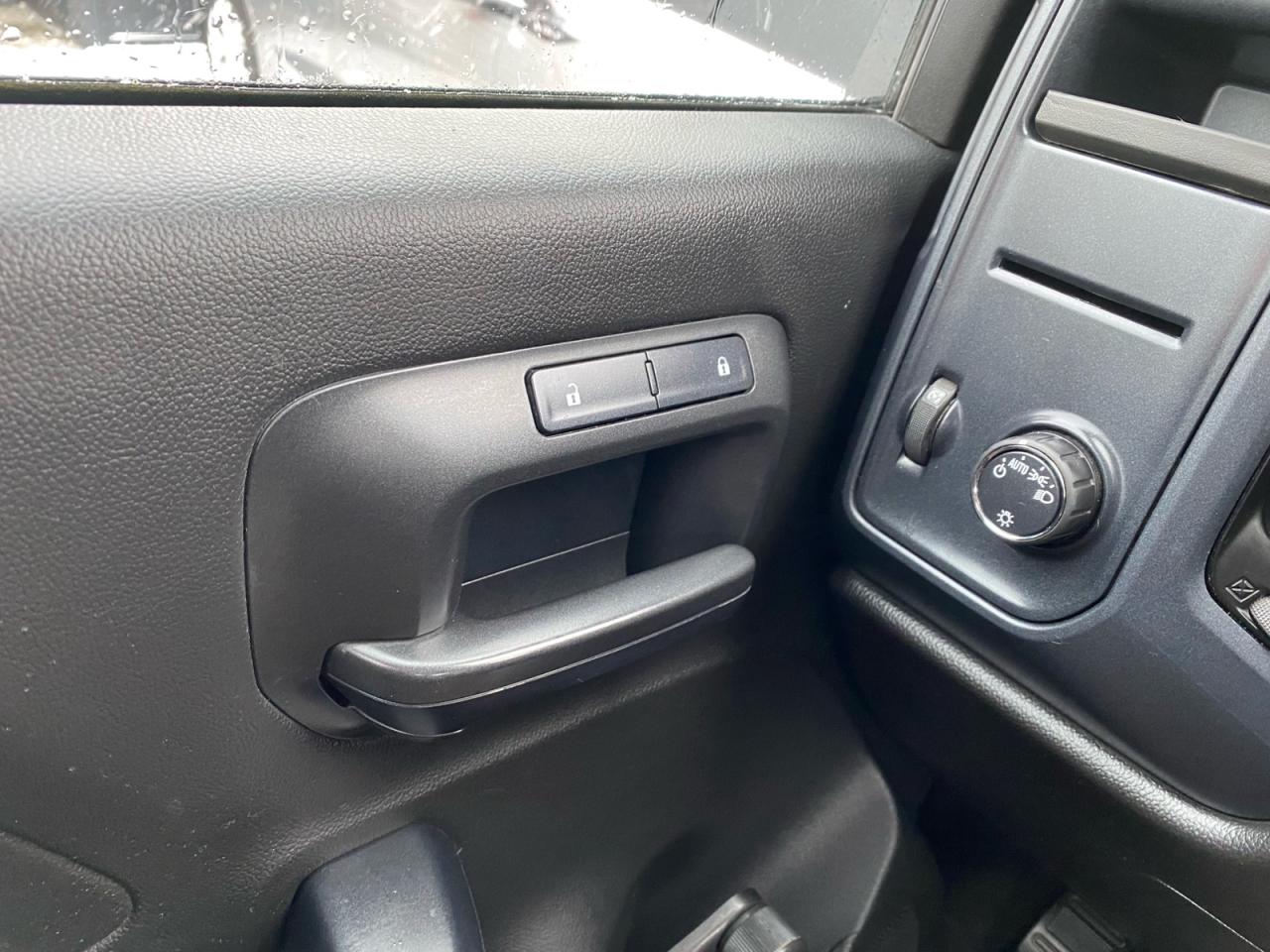 2016 GMC Sierra 1500 8' Box | Low Kms | Commercial Leasing Available Photo