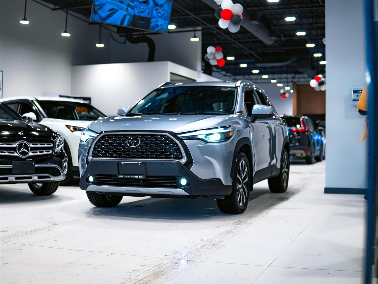 2022 Toyota Corolla Cross XLE | AWD | LEATHER | SUNROOF | NO ACCIDENTS Photo