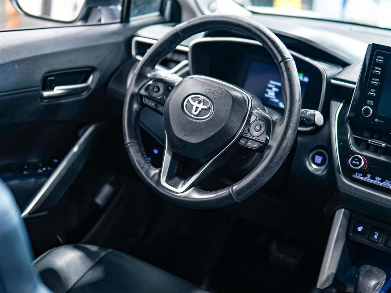 2022 Toyota Corolla Cross XLE | AWD | LEATHER | SUNROOF | NO ACCIDENTS Photo