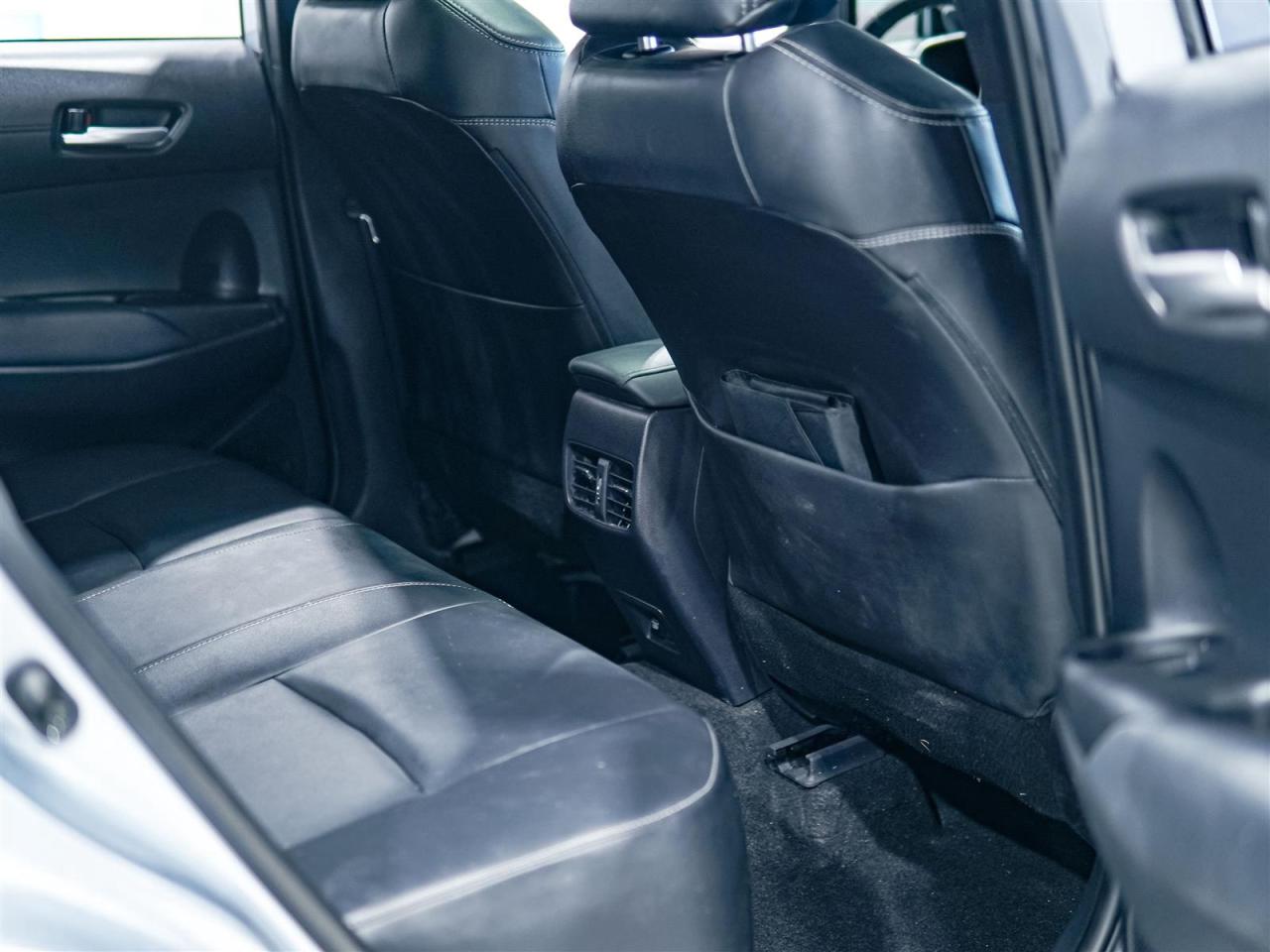 2022 Toyota Corolla Cross XLE | AWD | LEATHER | SUNROOF | NO ACCIDENTS Photo