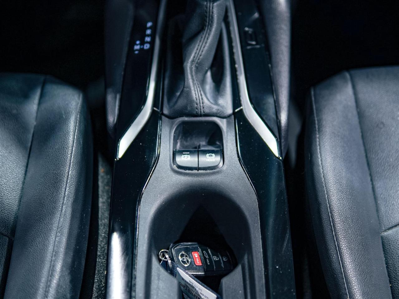 2022 Toyota Corolla Cross XLE | AWD | LEATHER | SUNROOF | NO ACCIDENTS Photo