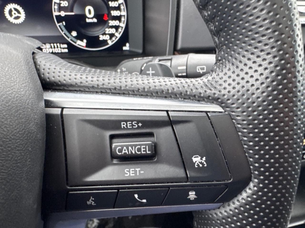 2024 Mitsubishi Outlander Plug-In Hybrid SEL S-AWC Photo