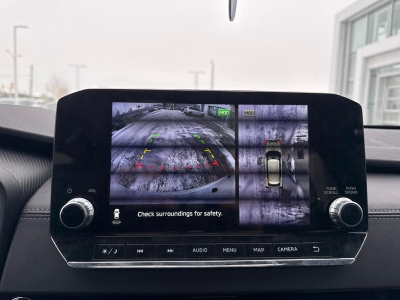 2024 Mitsubishi Outlander Plug-In Hybrid SEL S-AWC Photo