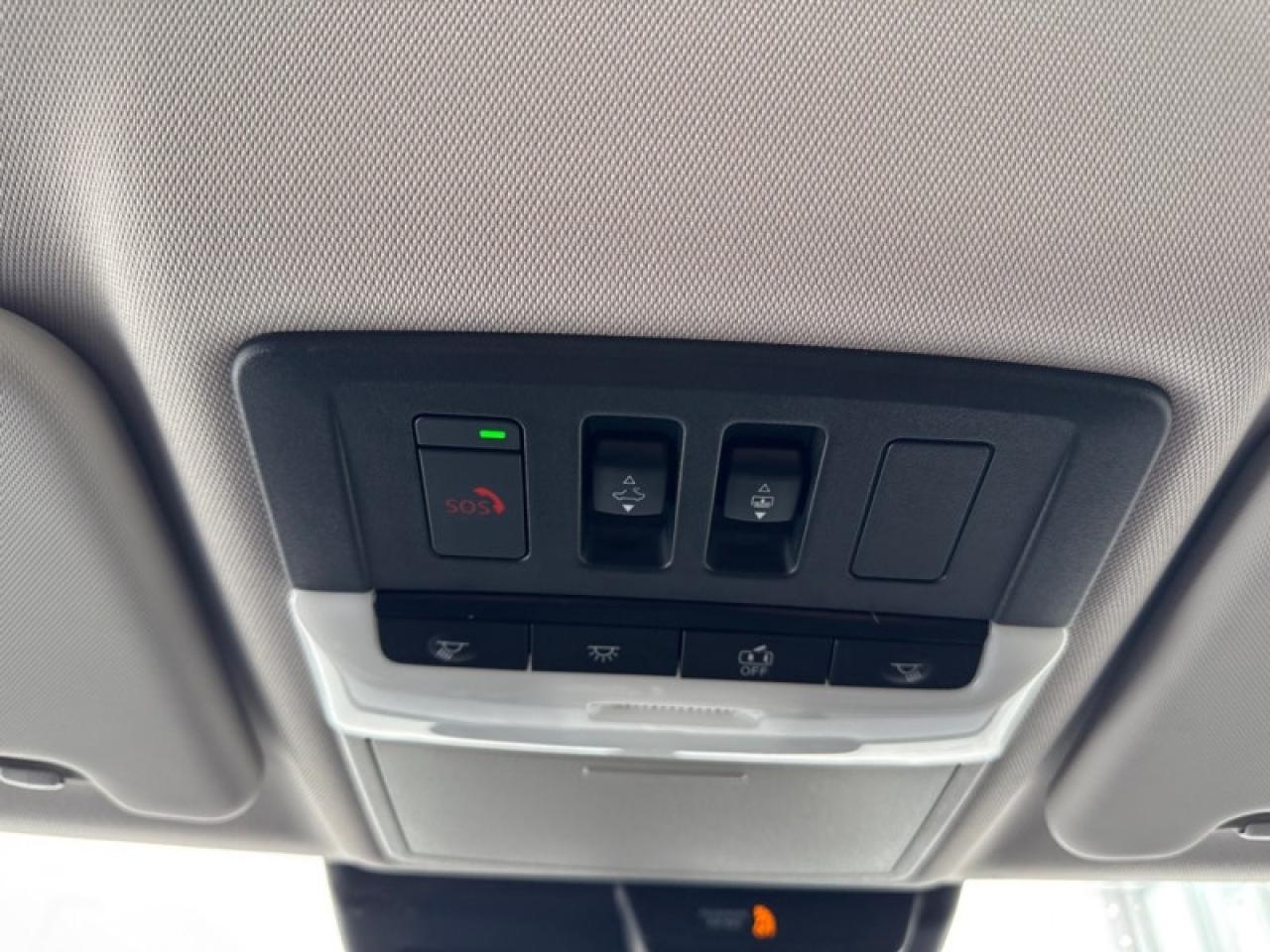 2024 Mitsubishi Outlander Plug-In Hybrid SEL S-AWC Photo