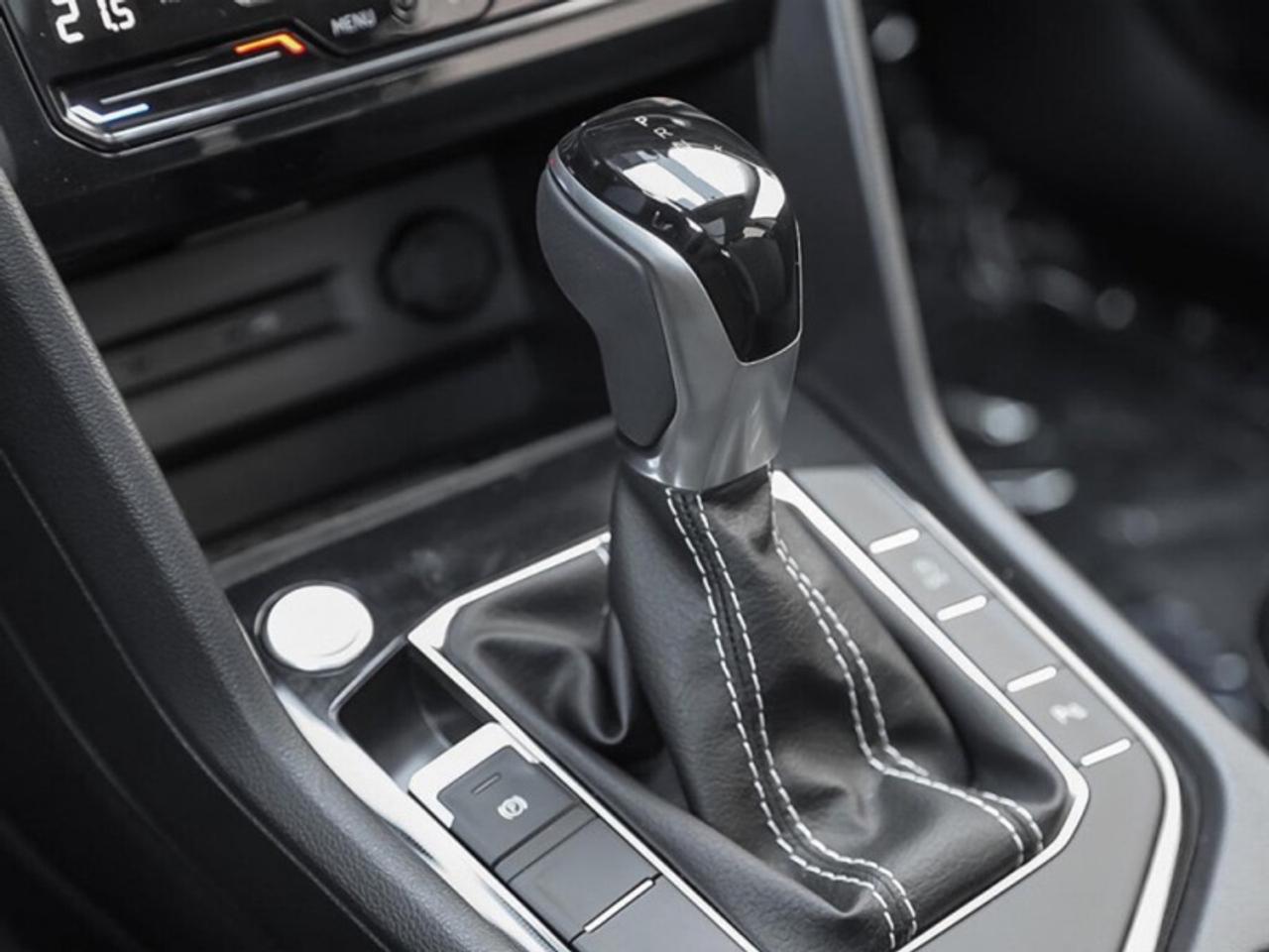 2026 Volkswagen Taos Comfortline Black Edition Photo